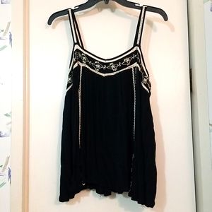 Spoon Black Sleeveless Top w_ Embroidery